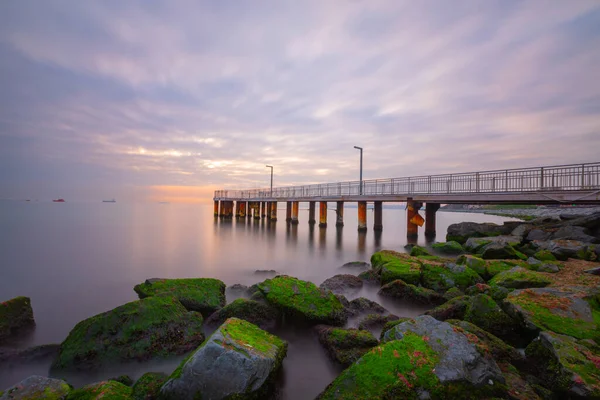 Muhteşem Uzun Pozlama Göl Günbatımı — Stok fotoğraf