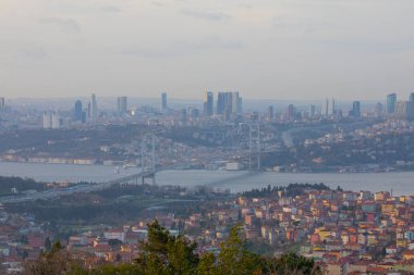 15 Temmuz Şehitler Köprüsü (15 Temmuz Sehitler Koprusu). İstanbul Boğazı Köprüsü, gece. İstanbul, Türkiye.