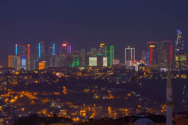 15 Temmuz Şehitler Köprüsü (15 Temmuz Sehitler Koprusu). İstanbul Boğazı Köprüsü, gece. İstanbul, Türkiye.