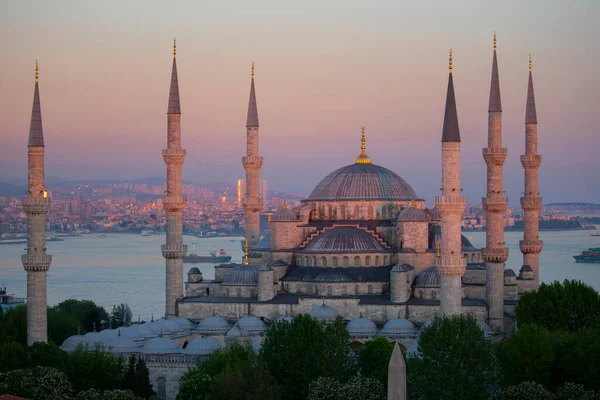 Mavi Camii (Sultanahmet Camii), Boğaziçi ve Anadolu Yakası manzarası, Istanbul, Türkiye