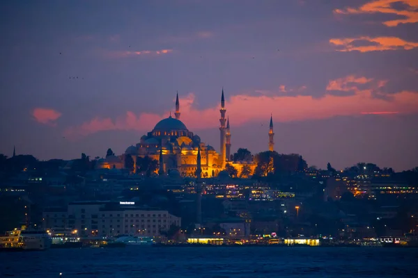 Solnedgång Istanbul Turkiet Med Suleymaniye Moskén Ottomanska Kejserliga Moskén Utsikt — Stockfoto