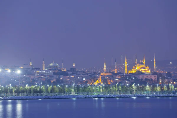 同一框架内的Camlica清真寺 Hagia Sophia清真寺和Sultanahmet清真寺 一张独特的伊斯坦布尔日照片 — 图库照片