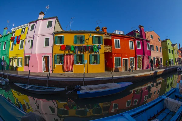 Ilha Murano Veneza Itália Vista Canal Com Barco Água Lancha — Fotografia de Stock
