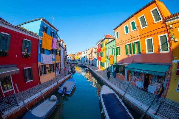 Eiland Murano Venetië Bekijk Kanaal Met Boot Motorboot Water Schilderachtig — Stockfoto