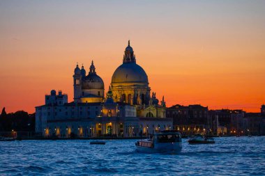 İtalya güzelliği, Venedik 'in panoramatik manzarası günbatımı, Venedik, Venezuela
