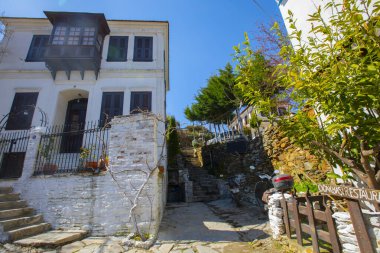 Sirince Village sokak manzarası. Sirince Köyü Türkiye 'de daha popüler bir turizm beldesi.