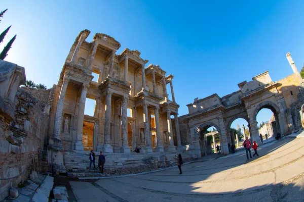トルコのエペソにあるケレス図書館 古代エペソには東地中海最大のローマ遺跡群がある かつて最も強力な都市で — ストック写真