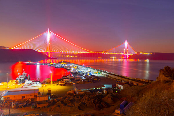 Ночная экспозиция моста Ява Султана Селима, Стамбул, Турция