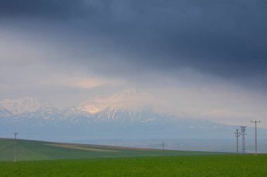 Türkiye 'nin Aksaray ilçesine bağlı Hasan Dağı, ülkenin en büyük dağlarından biridir. Tepesi 3268 olan volkanik bir dağ.