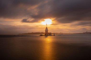 Günbatımında İstanbul 'un Bakire Kulesi