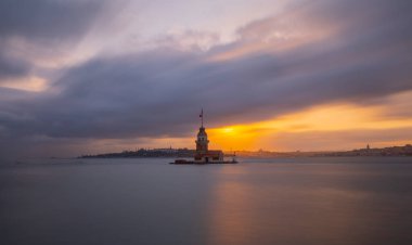 Günbatımında İstanbul 'un Bakire Kulesi