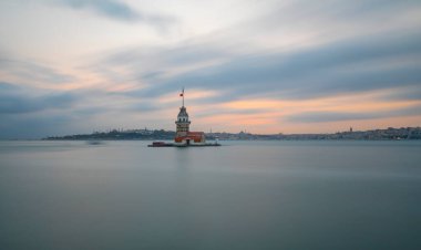 Günbatımında İstanbul 'un Bakire Kulesi