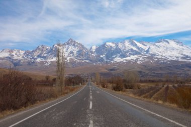 Türkiye 'de Aladaglar Demirkazik Dağları