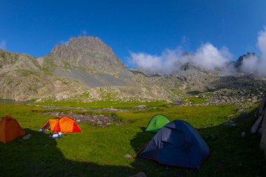 Rize'de Vercenik Dağları ve Kapili gölleri