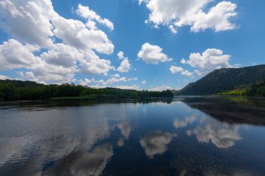 The Kovada Lake National Park located in Isparta province has very rich flora and fauna, also a natural extension of Egirdir Lake.