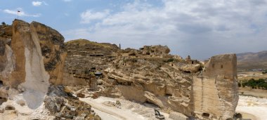 Ancient city Hasankeyf, by the Riwer Tigris near the Batman City of Turkey