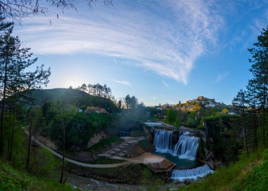 Bosna ve Hersek, güzel Pliva şelale için ünlü şehirde Jajce