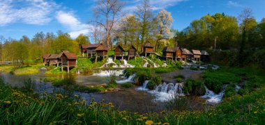 Jajce 'deki ahşap su değirmenleri yerel çiftçiler tarafından kullanıldı..