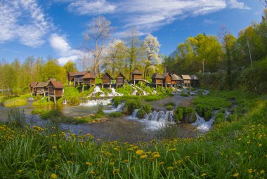 Jajce 'deki ahşap su değirmenleri yerel çiftçiler tarafından kullanıldı..