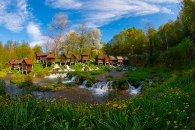 Jajce 'deki ahşap su değirmenleri yerel çiftçiler tarafından kullanıldı..