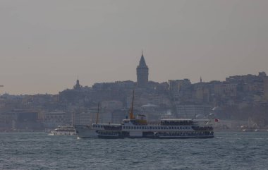 Galata Kulesi ve feribot ile Istanbul'dan göster