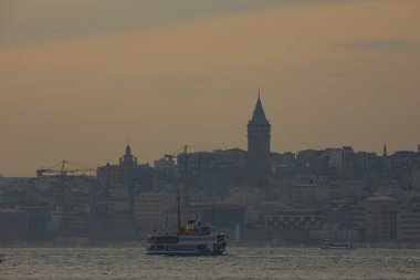 Galata Kulesi ve feribot ile Istanbul'dan göster