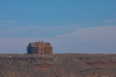 Ani Harabeleri, Ani Türkiye 'nin Kars ilinde yer alan harabe ve ıssız bir ortaçağ Ermeni kenti.