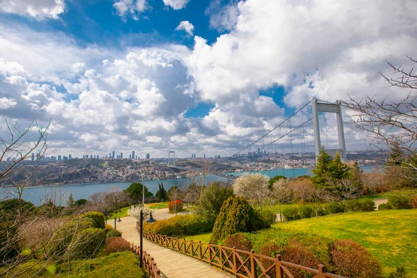 Fatih Sultan Mehmet Bridge Pohled Parku Otagtepe Istanbulu — Stock fotografie