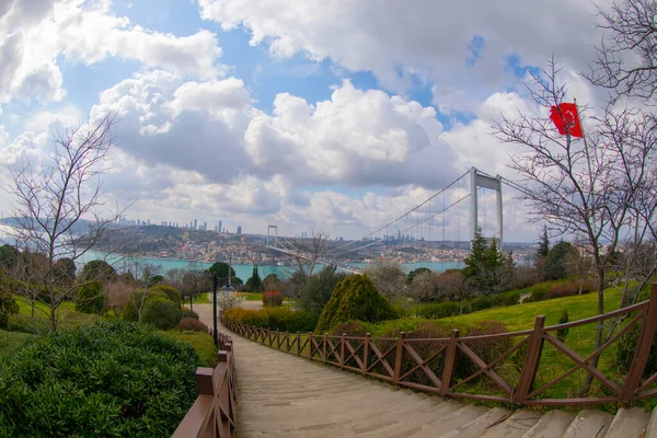 Fatih Sultan Mehmet Bridge Kilátás Isztambuli Otagtepe Parkból — Stock Fotó