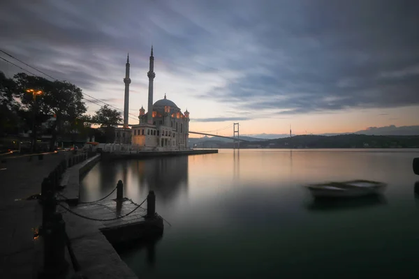 Ortakoy Moskee Ook Bekend Als Buyuk Mecidiye Camii Besiktas Istanbul — Stockfoto