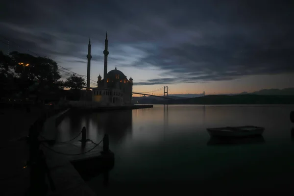 Ortakoy Mosque Also Known Buyuk Mecidiye Camii Besiktas Istanbul Turkey — Stock Photo, Image