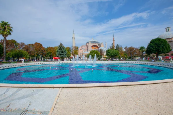 아름다운 소피아의 기독교 시대의 바실리카 모스크 그리고 현재는 박물관 이스탄불 — 스톡 사진