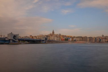 İstanbul 'un Eminn bölgesindeki tarihi feribotlar uzun pozlama tekniğiyle fotoğraflandı..