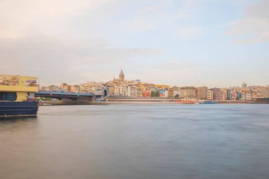 İstanbul 'un Eminn bölgesindeki tarihi feribotlar uzun pozlama tekniğiyle fotoğraflandı..