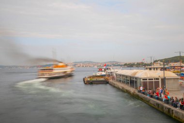 İstanbul 'un Eminn bölgesindeki tarihi feribotlar uzun pozlama tekniğiyle fotoğraflandı..