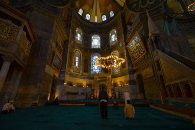 Sultanahmet 'teki Ayasofya Camii. Ayasofya 537 yılında inşa edildi..