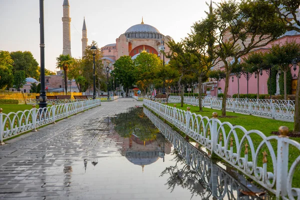 Hagia Sophia Egy Ősi Vallási Mérföldkő Isztambulban Naplementekor Panorámás Kilátás — Stock Fotó