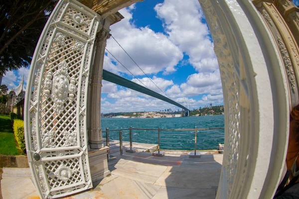 stock image Beylerbeyi Palace on the bank of Bosphorus strait - Istanbul, Turkey