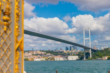  İstanbul 'daki Beylerbeyi Sarayı bahçe manzarası