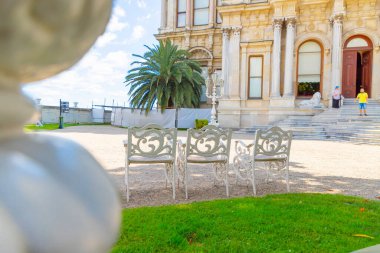  İstanbul 'daki Beylerbeyi Sarayı bahçe manzarası