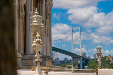  İstanbul 'daki Beylerbeyi Sarayı bahçe manzarası