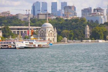 İstanbul Galata Köprüsü manzaralı.