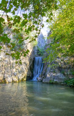 Bursa, Türkiye 'de yer alan Yarhisar Şelalesi önemli bir turizm bölgesi.