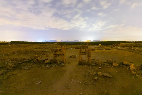 stock image Blaundus ruins in Ulubey district of Usak. Ruins of the Roman Empire. A city built in the Hellenistic period. Thousands of years old Blaundus ancient city