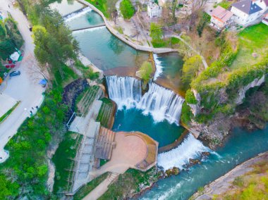 Bosna-Hersek 'in tarihi Jajce kasabası, muhteşem Pliva şelalesiyle ünlü