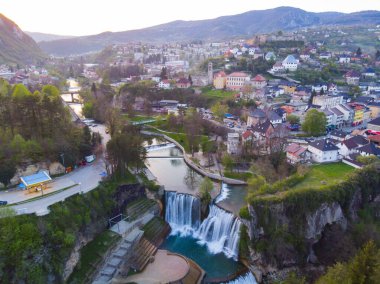 Bosna-Hersek 'in tarihi Jajce kasabası, muhteşem Pliva şelalesiyle ünlü