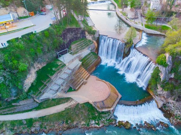 Bosna-Hersek 'in tarihi Jajce kasabası, muhteşem Pliva şelalesiyle ünlü