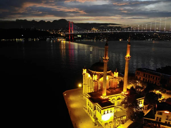Luftaufnahme Der Ortakoy Moschee Auch Bekannt Als Buyuk Mecidiye Hintergrund — Stockfoto