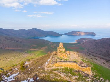 Altinsac Kilisesi - Van - Turkey. Van Gölü 'nde. .