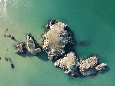 sile 'deki en güzel hangarlardan biri Akakese. Bu körfez mükemmel doğasıyla büyüleyici. İstanbul 'un bu gizli sığınağı temiz havasıyla insanları gençleştiriyor..